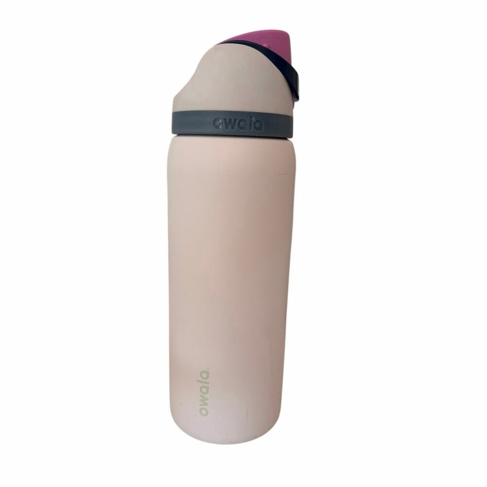 Owala 32oz FreeSip White Water Bottle